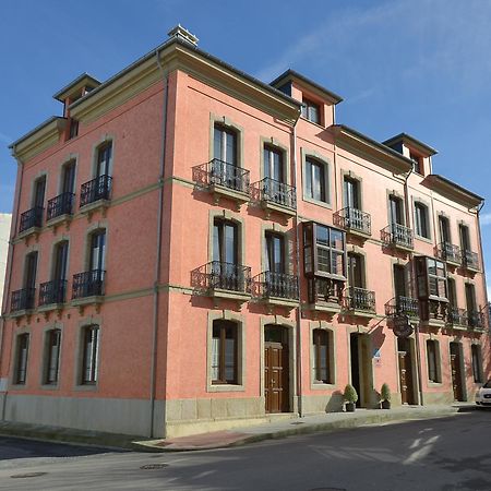 La Casona De Lazurtegui Hotel Ribadeo Luaran gambar