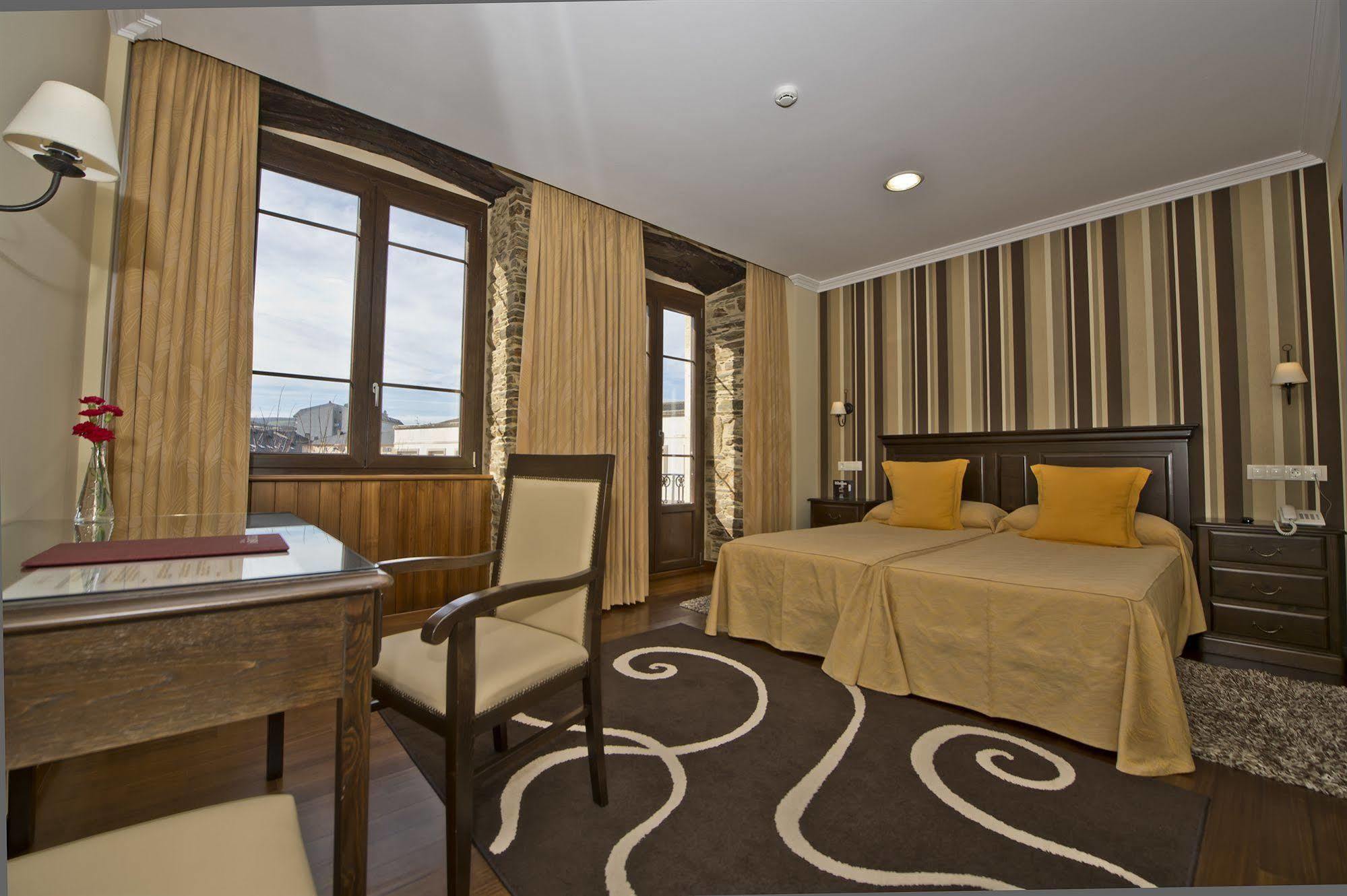 La Casona De Lazurtegui Hotel Ribadeo Luaran gambar